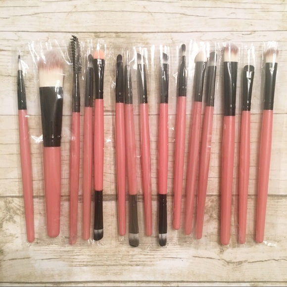15 Piece Makeup Brushes - Picture 5 of 5